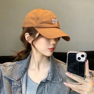 绿茵春色
